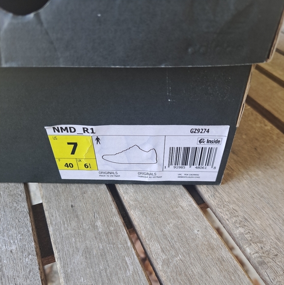 Adidas NMD R1 - Picture 6 of 6